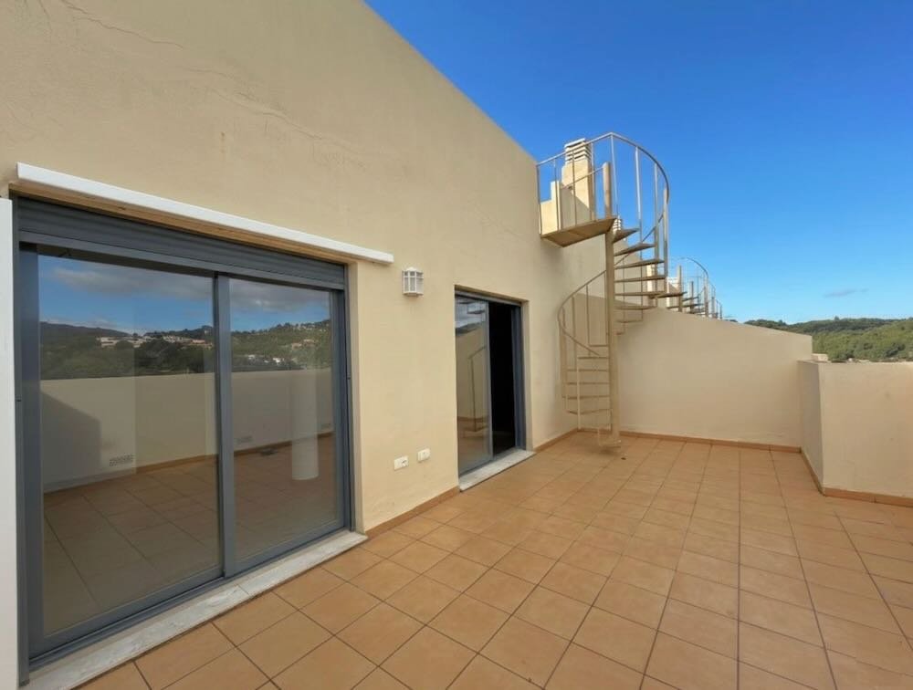 Property 2463 - Image 8